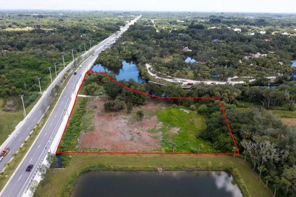 2083 W Midway Road Fort Pierce, FL 34981