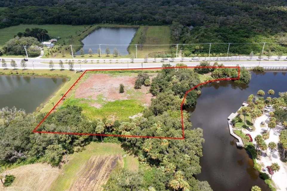 2083 W Midway Road Fort Pierce, FL 34981