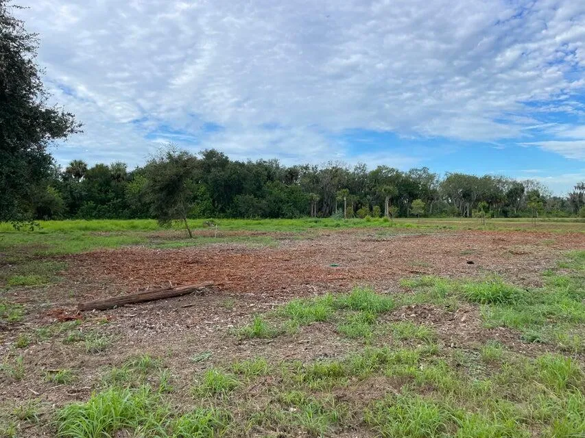 2083 W Midway Road Fort Pierce, FL 34981