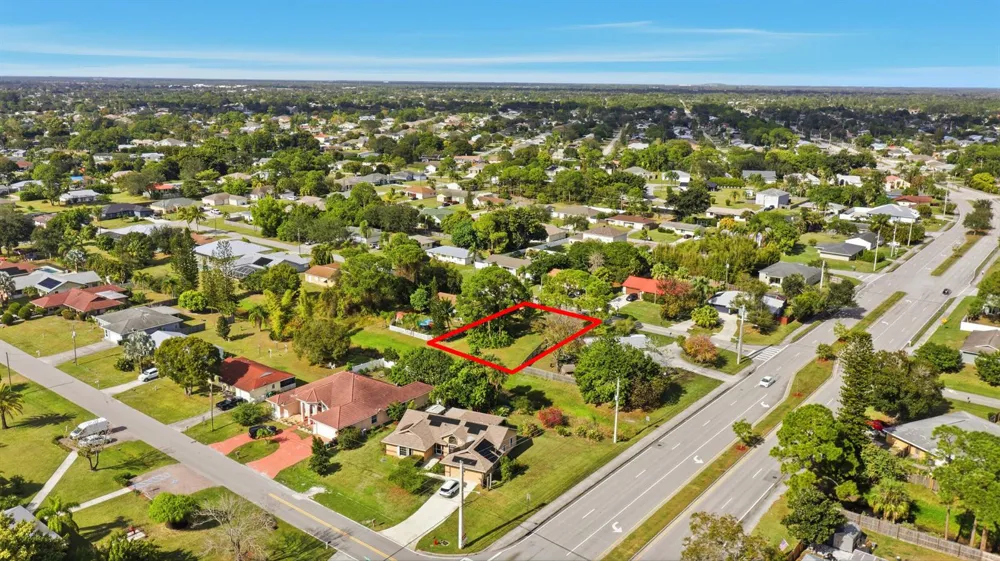 114 SW Evans Avenue Port St. Lucie, FL 34984