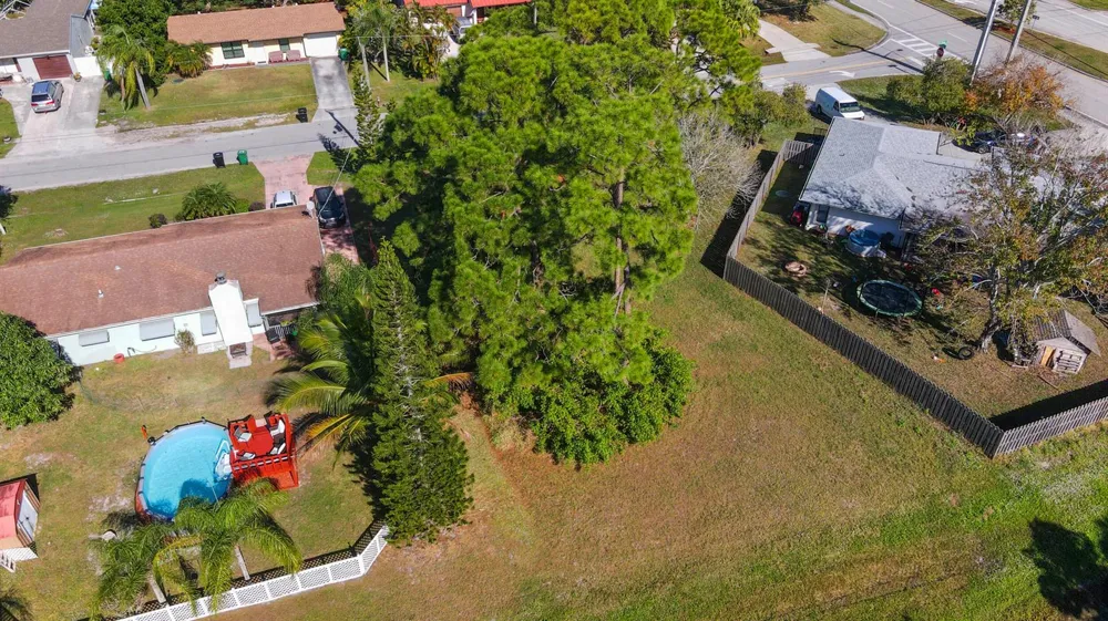 114 SW Evans Avenue Port St. Lucie, FL 34984