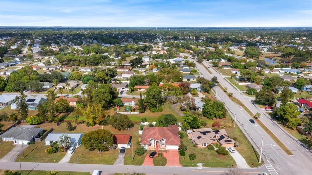 114 SW Evans Avenue Port St. Lucie, FL 34984