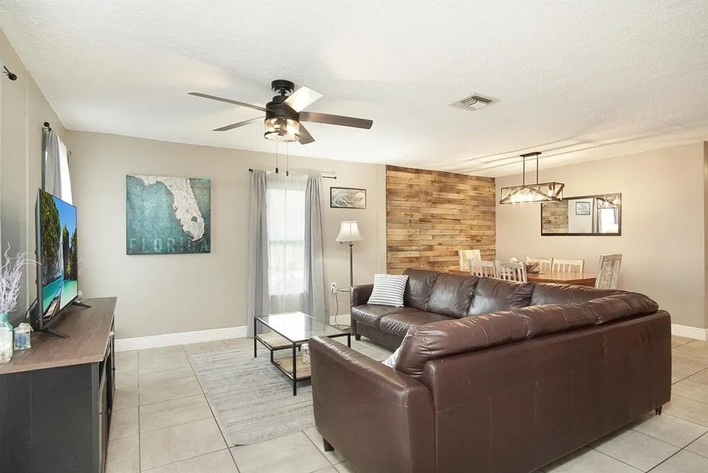 1002 Avenue E E Fort Pierce, FL 34950
