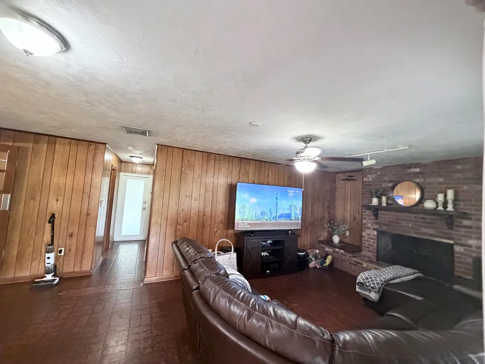 955 NW 4th St Street Belle Glade, FL 33430