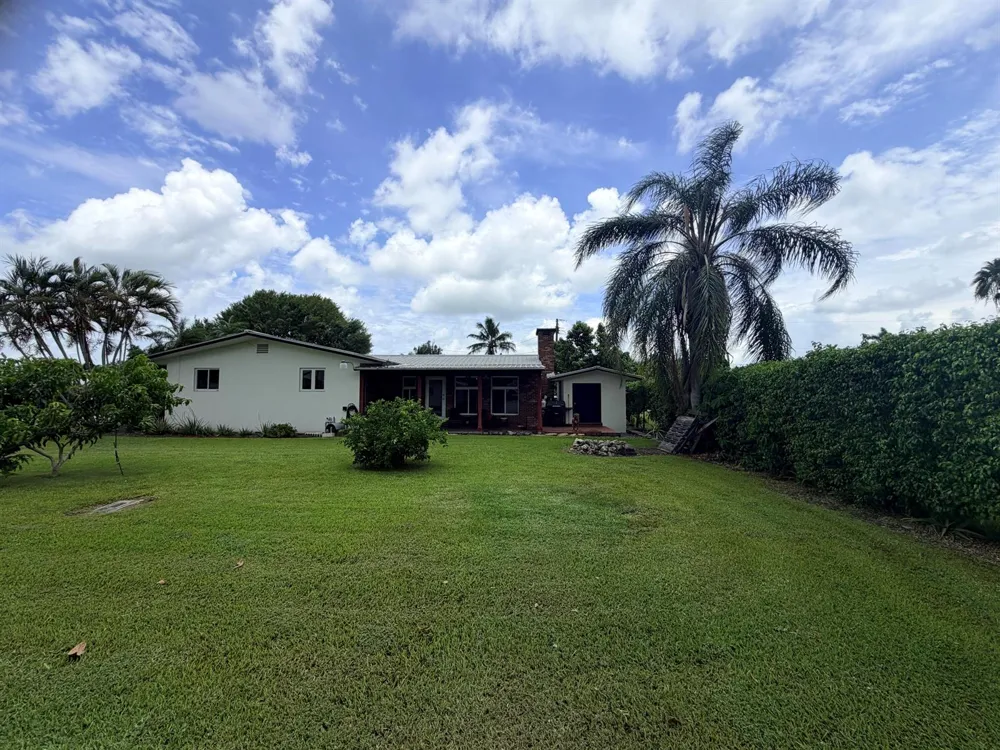 955 NW 4th St Street Belle Glade, FL 33430
