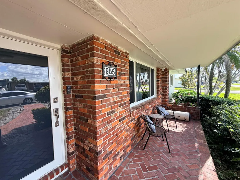 955 NW 4th St Street Belle Glade, FL 33430