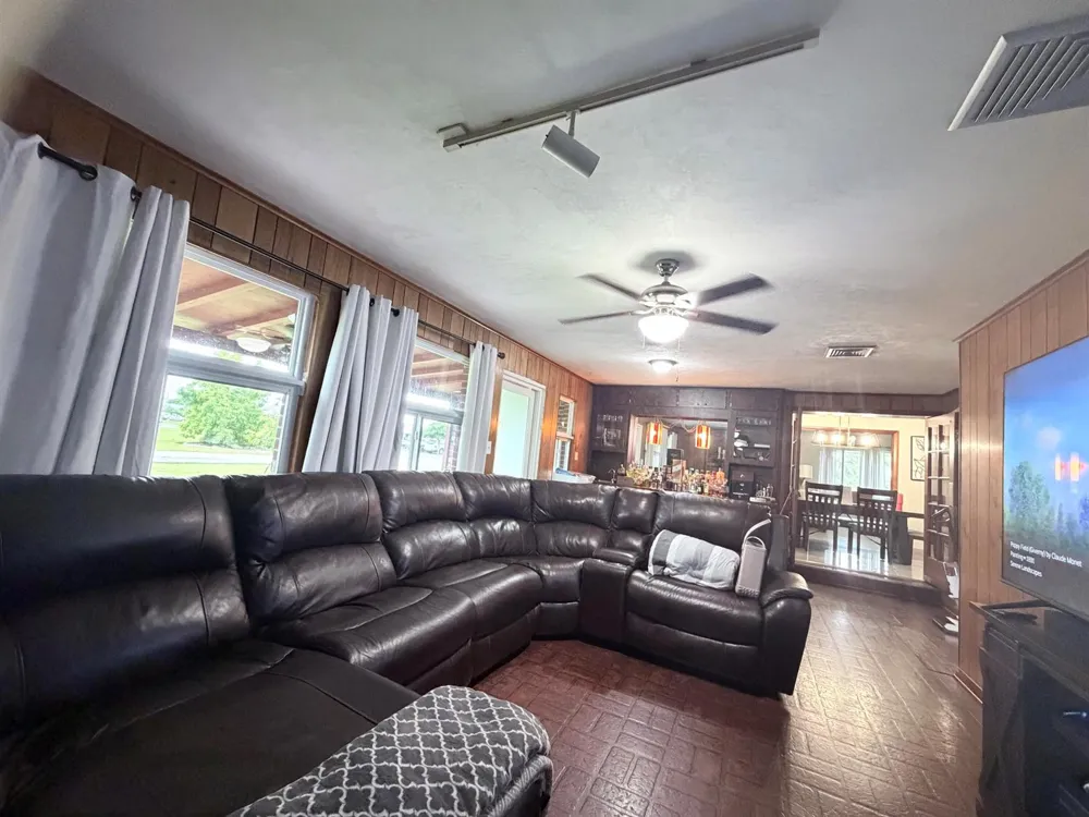 955 NW 4th St Street Belle Glade, FL 33430