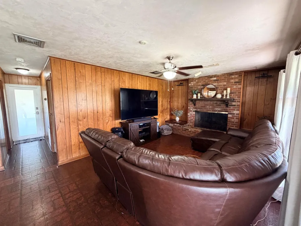 955 NW 4th St Street Belle Glade, FL 33430