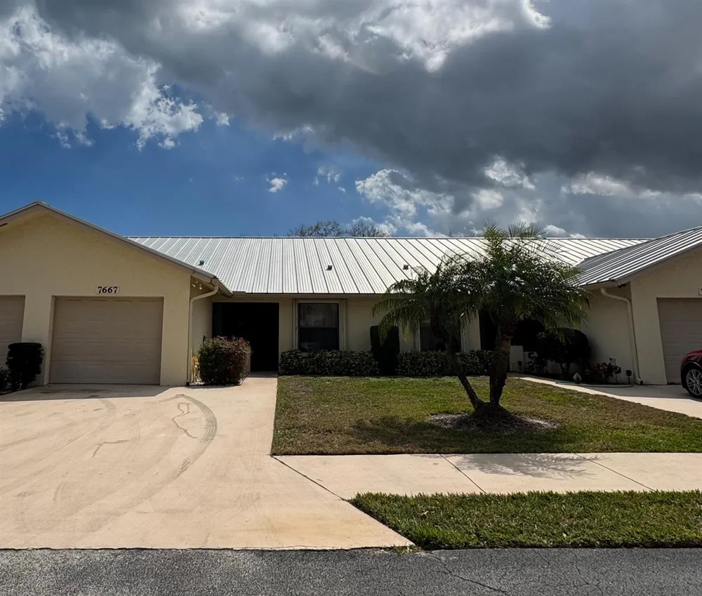 7667 SE Sugar Sand Circle Hobe Sound, FL 33455