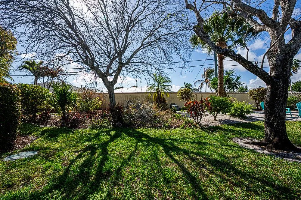 7667 SE Sugar Sand Circle Hobe Sound, FL 33455