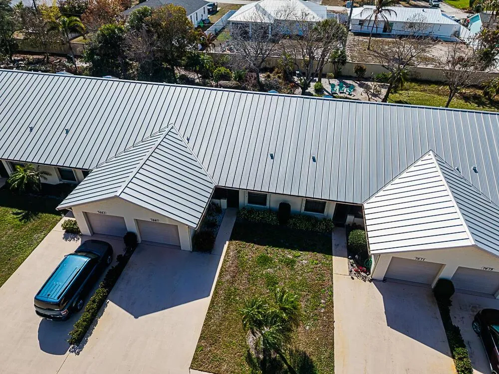 7667 SE Sugar Sand Circle Hobe Sound, FL 33455
