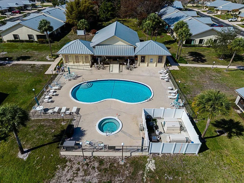 7667 SE Sugar Sand Circle Hobe Sound, FL 33455