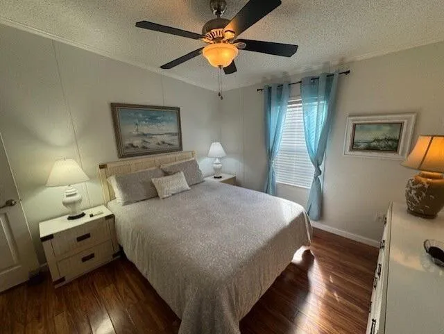 6927 SE Delegate Street Hobe Sound, FL 33455