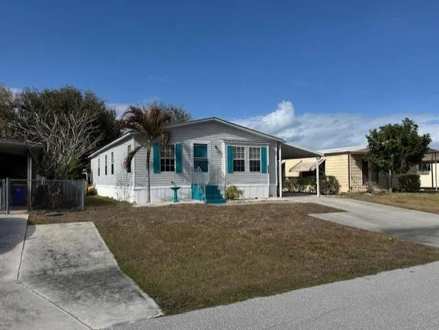 6927 SE Delegate Street Hobe Sound, FL 33455