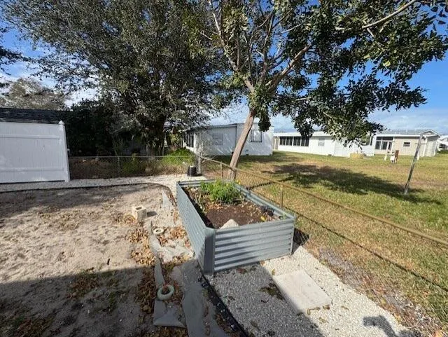 6927 SE Delegate Street Hobe Sound, FL 33455