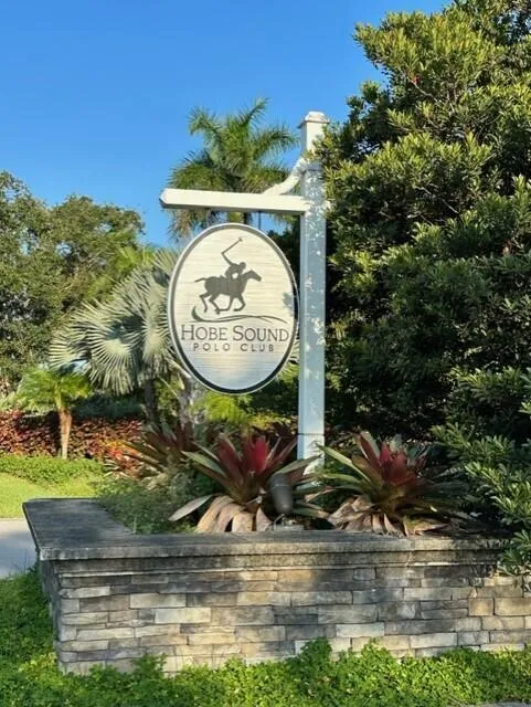6927 SE Delegate Street Hobe Sound, FL 33455