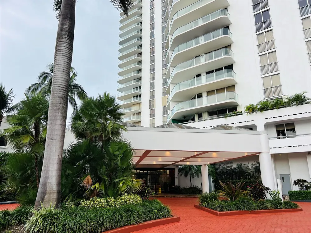 19707 Turnberry Way #12e Aventura, FL 33180
