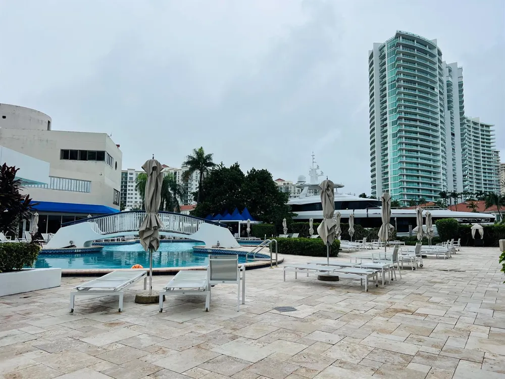 19707 Turnberry Way #12e Aventura, FL 33180