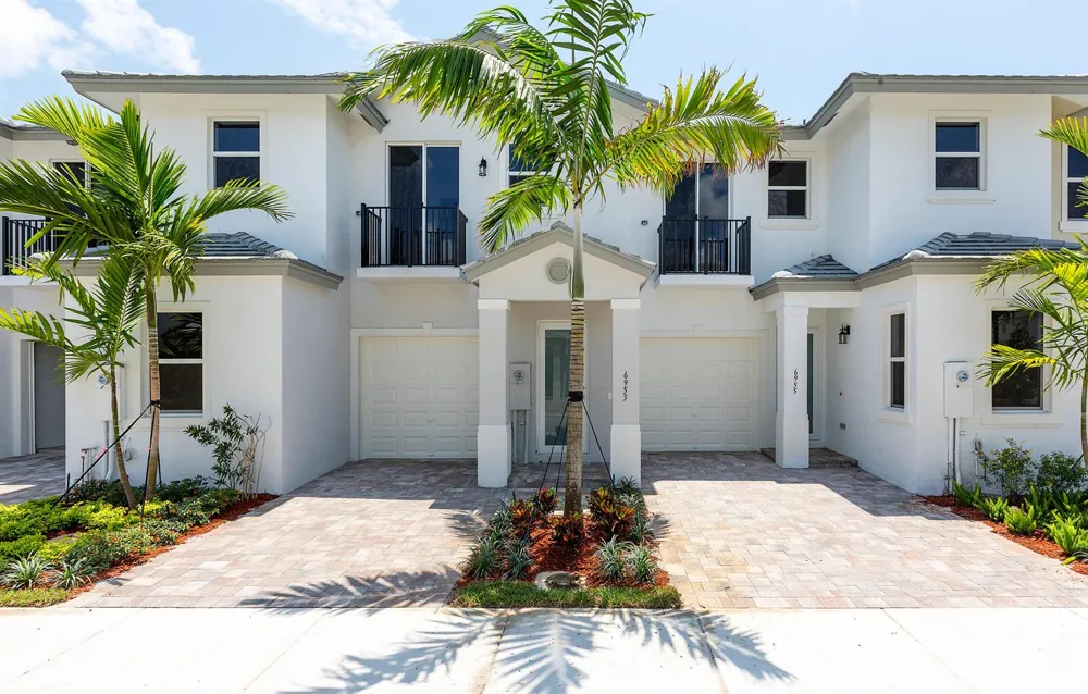6979 Pines Circle #35 Coconut Creek, FL 33073
