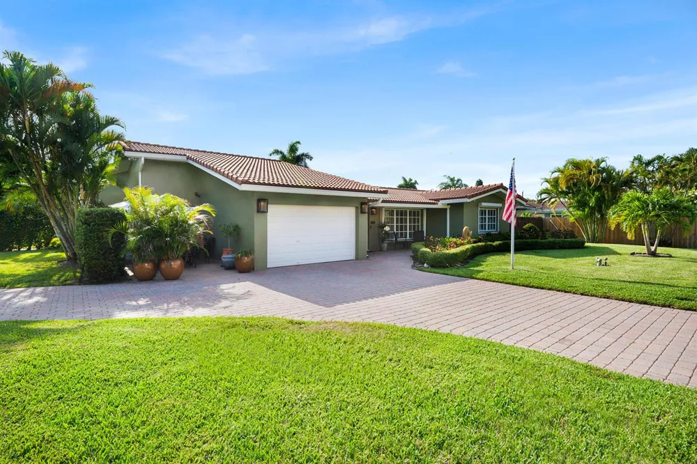 1755 E Terra Mar Drive Lauderdale By The Sea, FL 33062
