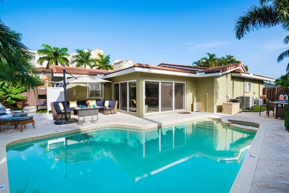 1755 E Terra Mar Drive Lauderdale By The Sea, FL 33062