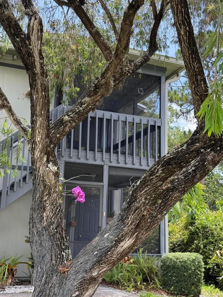 8228 SE Croft Circle #J-8 Hobe Sound, FL 33455