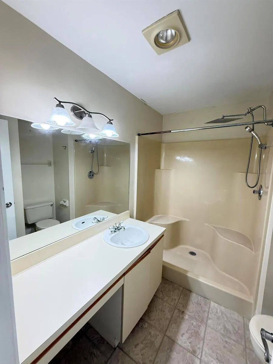 8228 SE Croft Circle #J-8 Hobe Sound, FL 33455