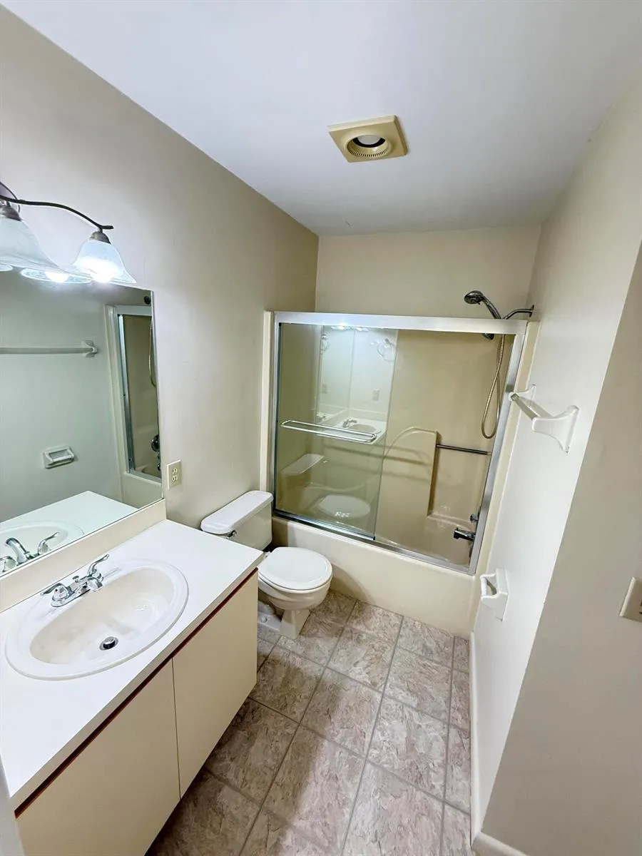 8228 SE Croft Circle #J-8 Hobe Sound, FL 33455