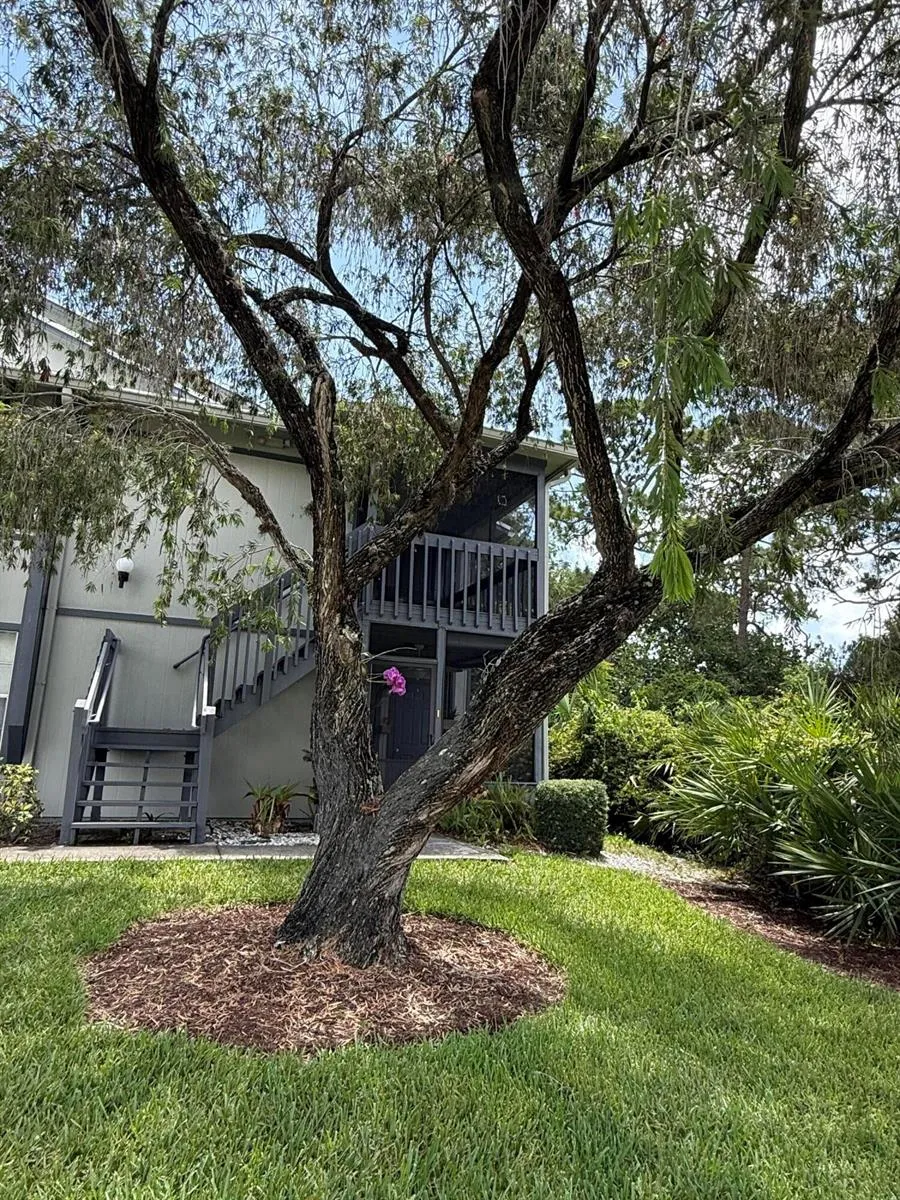 8228 SE Croft Circle #J-8 Hobe Sound, FL 33455