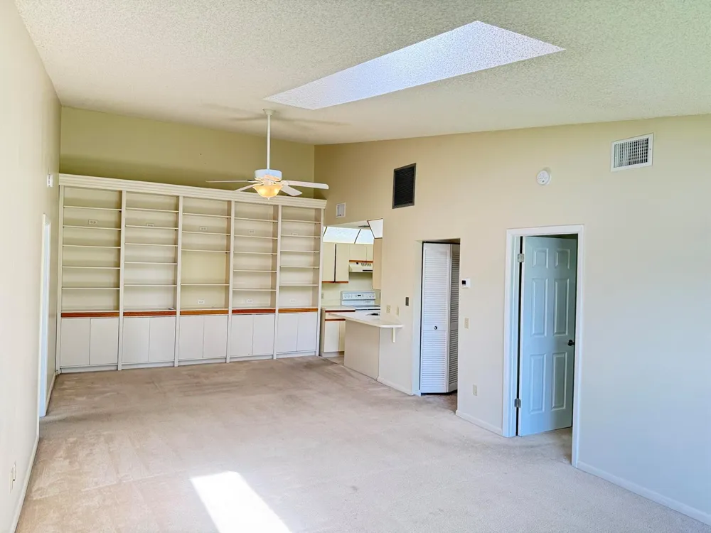 8228 SE Croft Circle #J-8 Hobe Sound, FL 33455