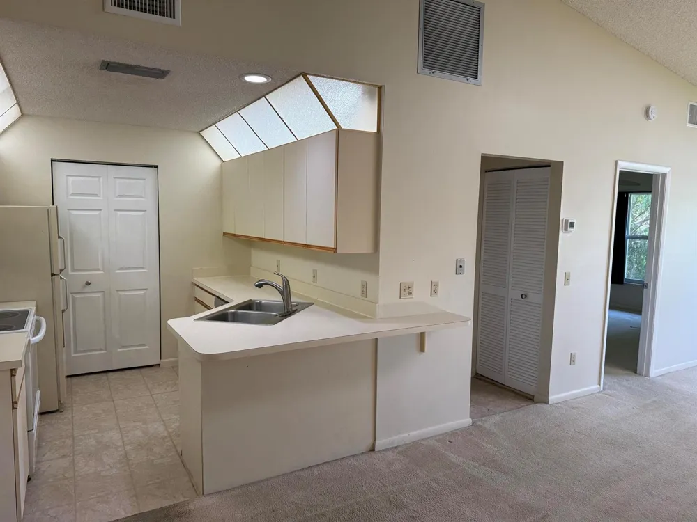 8228 SE Croft Circle #J-8 Hobe Sound, FL 33455