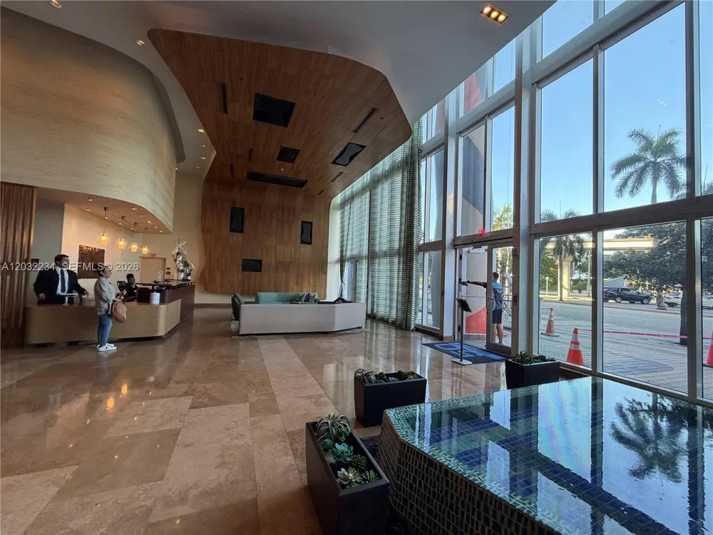 50 Biscayne Blvd #2902 Miami, FL 33132