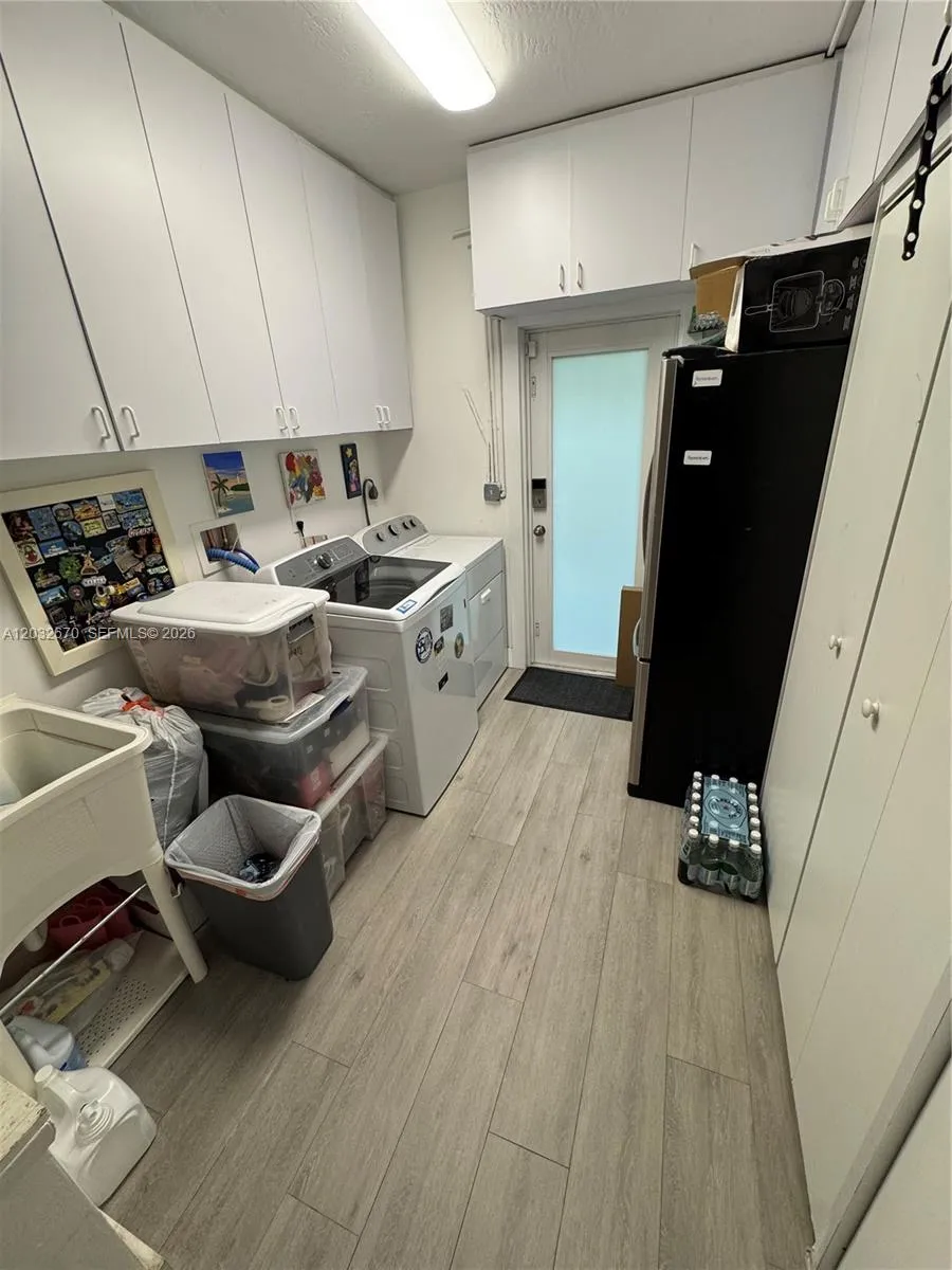 13305 Biscayne Island Ter North Miami, FL 33181