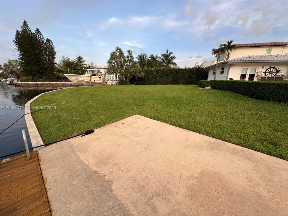 13305 Biscayne Island Ter North Miami, FL 33181