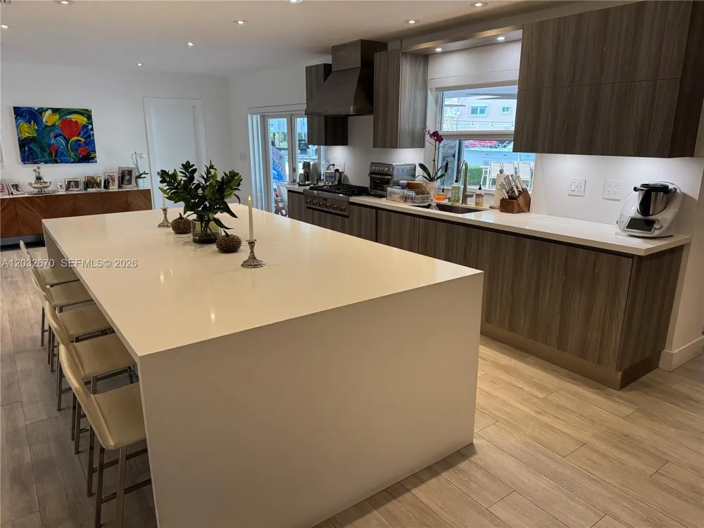 13305 Biscayne Island Ter North Miami, FL 33181