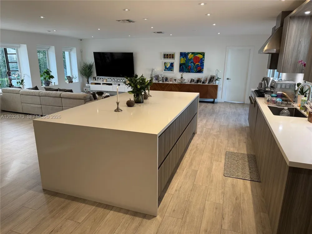 13305 Biscayne Island Ter North Miami, FL 33181