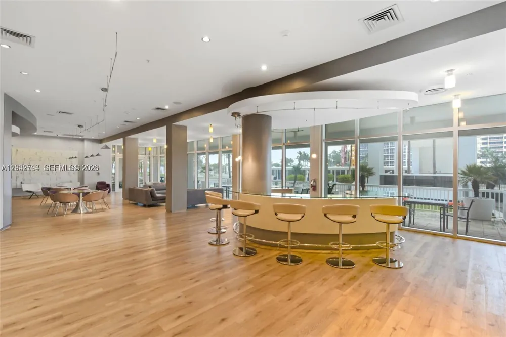 10275 Collins Ave #718 Bal Harbour, FL 33154