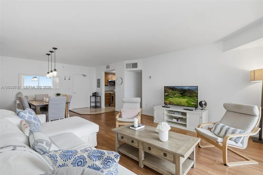 10275 Collins Ave #718 Bal Harbour, FL 33154