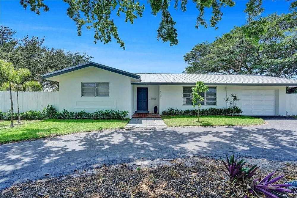 5101 NE 27th Avenue Lighthouse Point, FL 33064