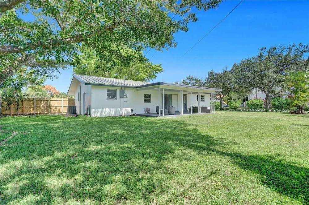 5101 NE 27th Avenue Lighthouse Point, FL 33064