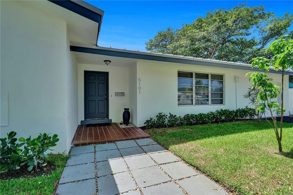 5101 NE 27th Avenue Lighthouse Point, FL 33064