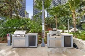 88 SW 7th St #2210 Miami, FL 33130