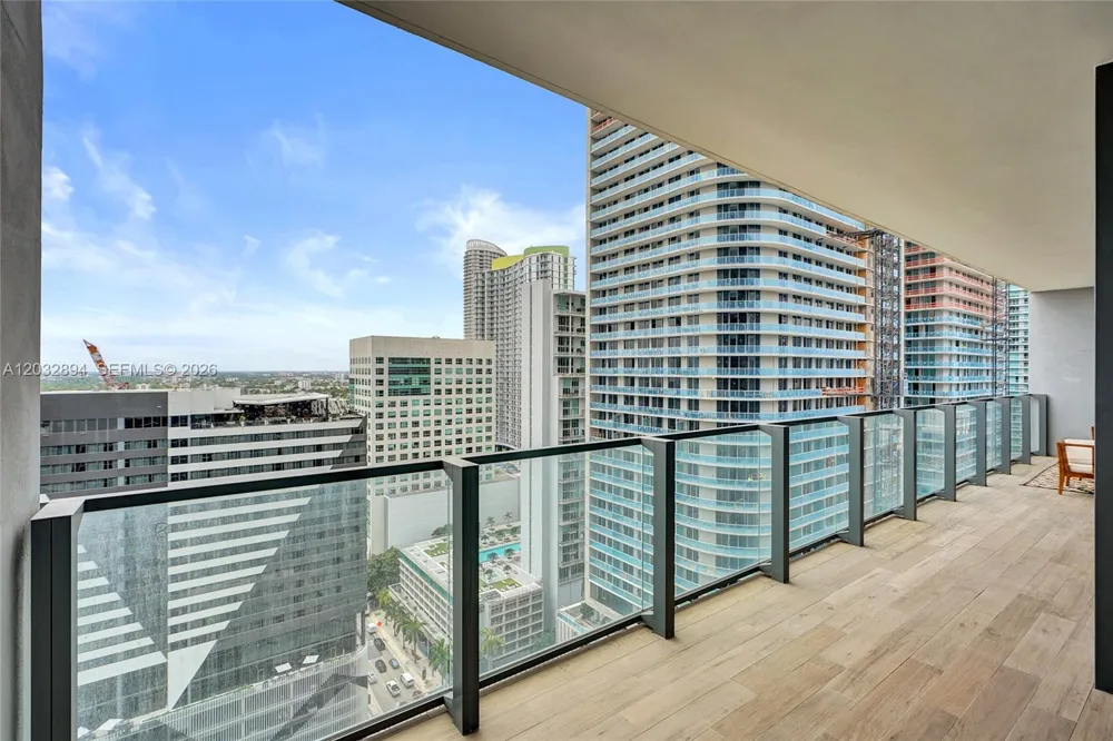 88 SW 7th St #2210 Miami, FL 33130