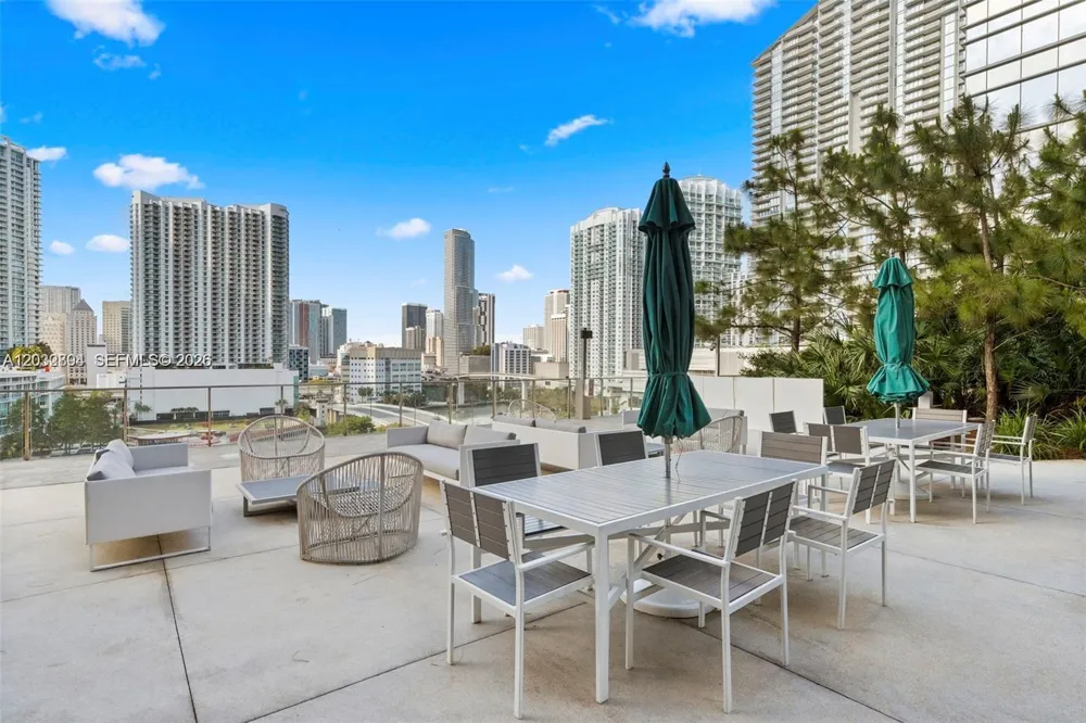 88 SW 7th St #2210 Miami, FL 33130