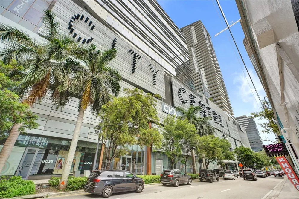 88 SW 7th St #2210 Miami, FL 33130