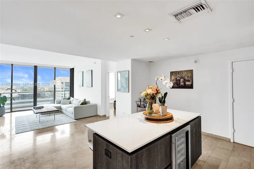 88 SW 7th St #2210 Miami, FL 33130