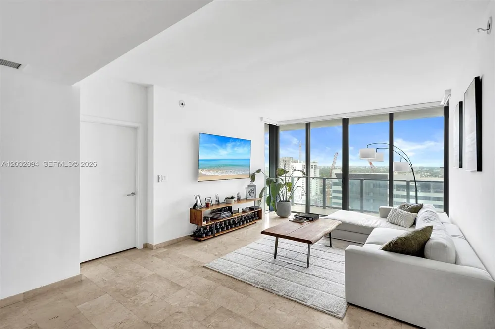 88 SW 7th St #2210 Miami, FL 33130