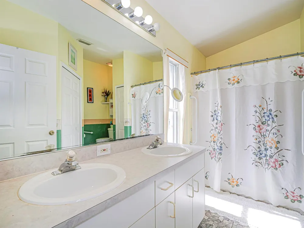 1360 10th Manor Vero Beach, FL 32960