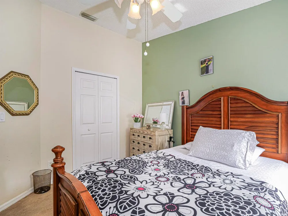 1360 10th Manor Vero Beach, FL 32960