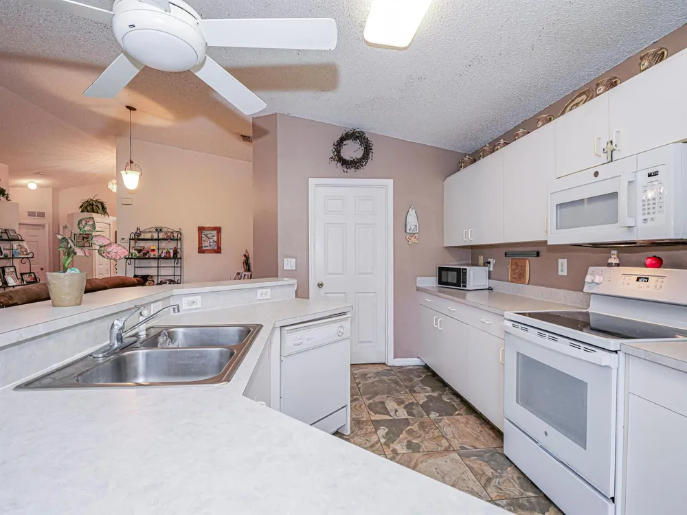 1360 10th Manor Vero Beach, FL 32960